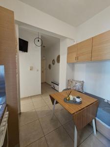 Scoobys Spot - Bright Apt with Sunny Balcony