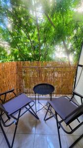 Scoobys Spot - Bright Apt with Sunny Balcony