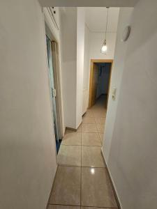 Scoobys Spot - Bright Apt with Sunny Balcony