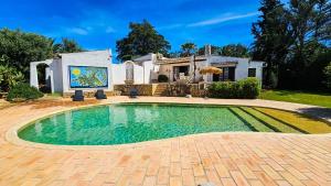 Alvor Private Pool Villa with Large Garden & Peace