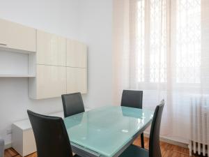 Xenia - 2 room apt in Via Giovanni Prati 18