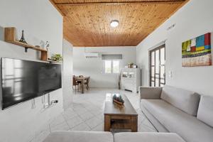 Karousades Olive House