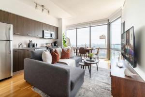 Financial District 3BR CN Tower Views