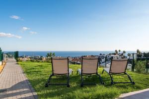 Casa moderna de 4 dormitorios con vistas al mar
