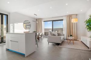 Casa moderna de 4 dormitorios con vistas al mar