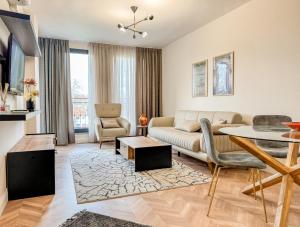 Elegant 1BR with Balcony in Central Plovdiv by Flat Manаger