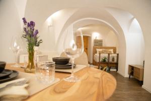 Old Town Apartment with Private Wine Cellar