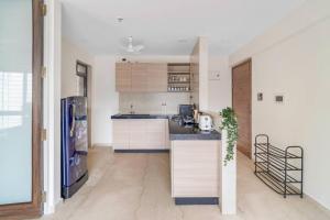 Palermo Studio Modern Quiet Prime Spot