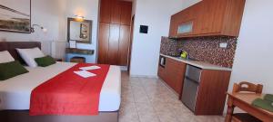 Chrisanthi Studios & Apartments
