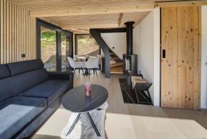 Forest&Lake Retreat