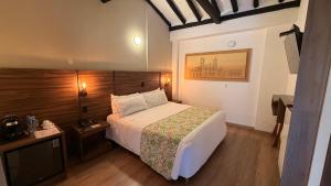 Hotel Cacique Real
