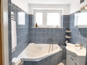Nine to Trail Apartment