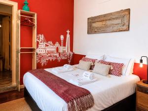 Explore Lisbon from an Artistic Alfama Home