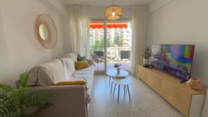 Cozy and quiet, pax7 Los Boliches, 3d, 2b, pool and close to the beach