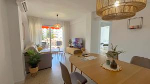 Cozy and quiet, pax7 Los Boliches, 3d, 2b, pool and close to the beach