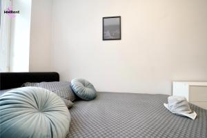 MMRent Moon Room