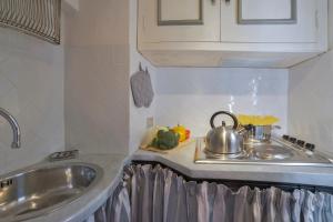 Maggio Frescoes Halldis Apartment