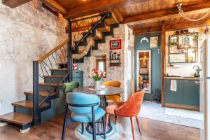 Traditional apt in stone house in heart of Trogir