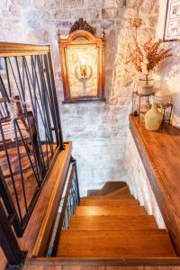 Traditional apt in stone house in heart of Trogir