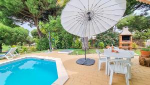 Villa Maria - Private Pool & Golf Course View