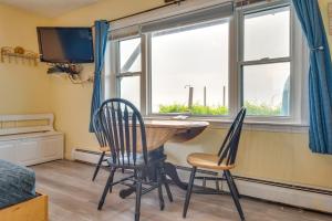 Direct Beach Access! Ocean-View OOB Escape