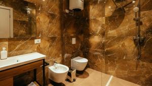 Sunset Boulevard Rooms