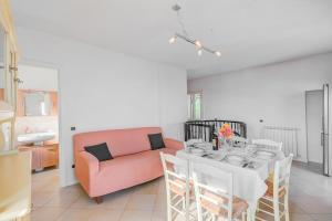 Palms Villa - Sea View Terrace and Parking - Happy Rentals