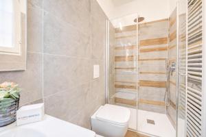 Vicolo 42-private Terrace-200m Lake - Happy Rentals