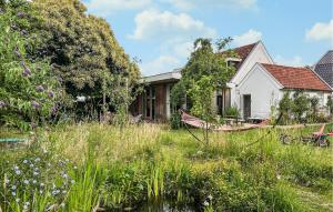 3 Bedroom Beautiful Home In Steenenkamer