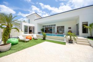 Stunning Seaview with 4 Bedrooms, Private Pool Villa