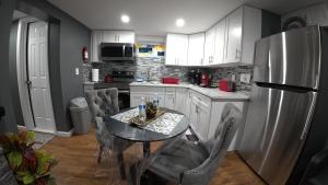 Cozy Private Two Bedroom Basement Apartment