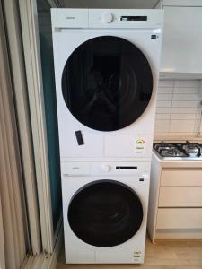 16, near hongik univ, 1st floor, Party room! 4 rooms