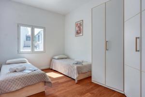 The Perfect View Penthouse Design Apt. - Happy Rentals
