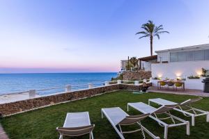 Casa Folimanka, 250sqm Garden Duplex with Jacuzzi, Sea View & Cinema