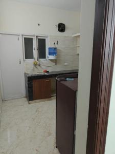 Visitors Lounge by MMG - 2&3BHK Furnished - Rd 12 Banjara Hills