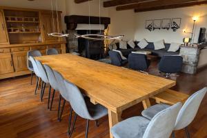 Large family home near lake and resorts