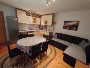 Two Bedroom Apartment with Terrace no 3