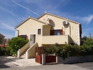 Two Bedroom Apartment with Terrace no 1