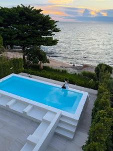 PORTRAIT Bangsaen - Boutique Beachfront Pool Villa