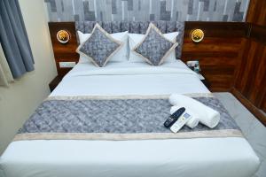 Deluxe AC Room in 4BHK Corporate service Aparment Manyata Tech Park