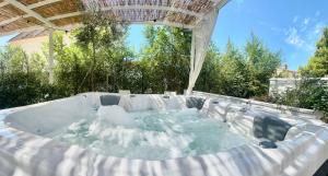 Summer app Pool Spa jacuzzi 2