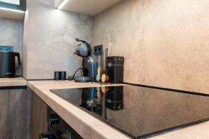 Three Hills Premium Suite near City Center