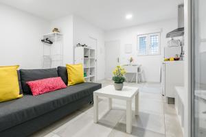 Apartment C Private Complex Metro 4pax