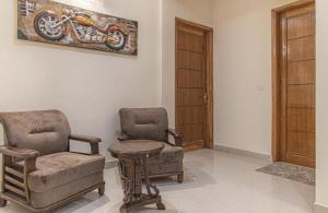 A Bluebell Villa I Jacuzzi I 3 Bedroom Villa With Open Air Lawn & BBQ l Bonfire Available l Kasauli By Exotic Stays