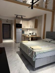 Azur Properties 72