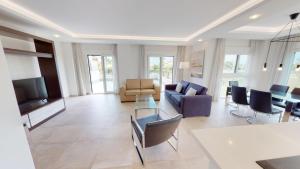Pinecrest by ON Travel