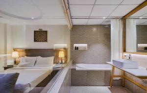 Sky Gem Hotel - Ben Thanh