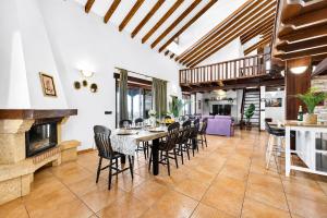 LAS MORADITAS, CHALET con PISCINA PRIVADA