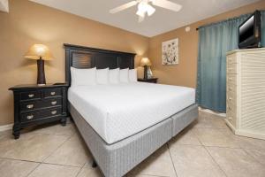 Phoenix VI 61007 condo