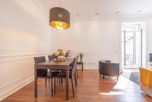 Campolide Terrace · Lisbon Apartment